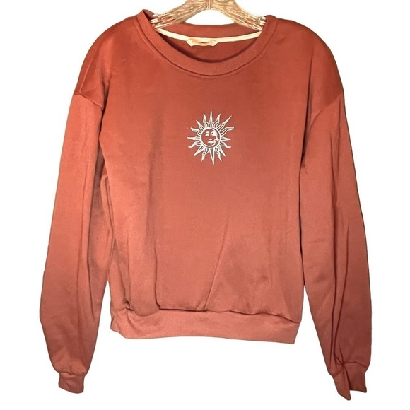 Romwe Sun & Moon Graphic Cinnamon Red Sweatshirt Size M - Picture 1 of 4